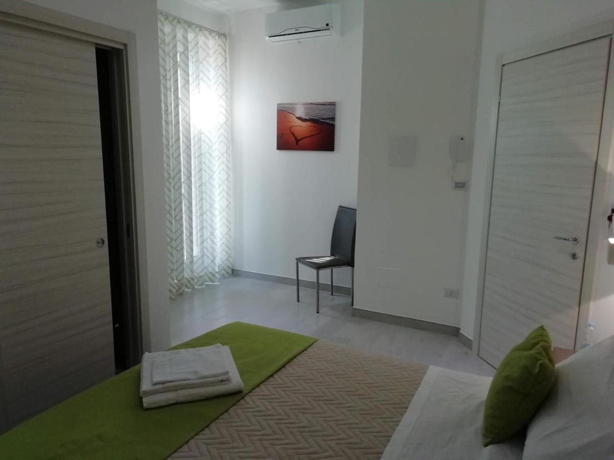 Flamingo Rooms 玛格丽塔萨沃亚 外观 照片